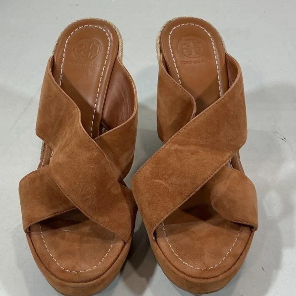 Tory Burch very good